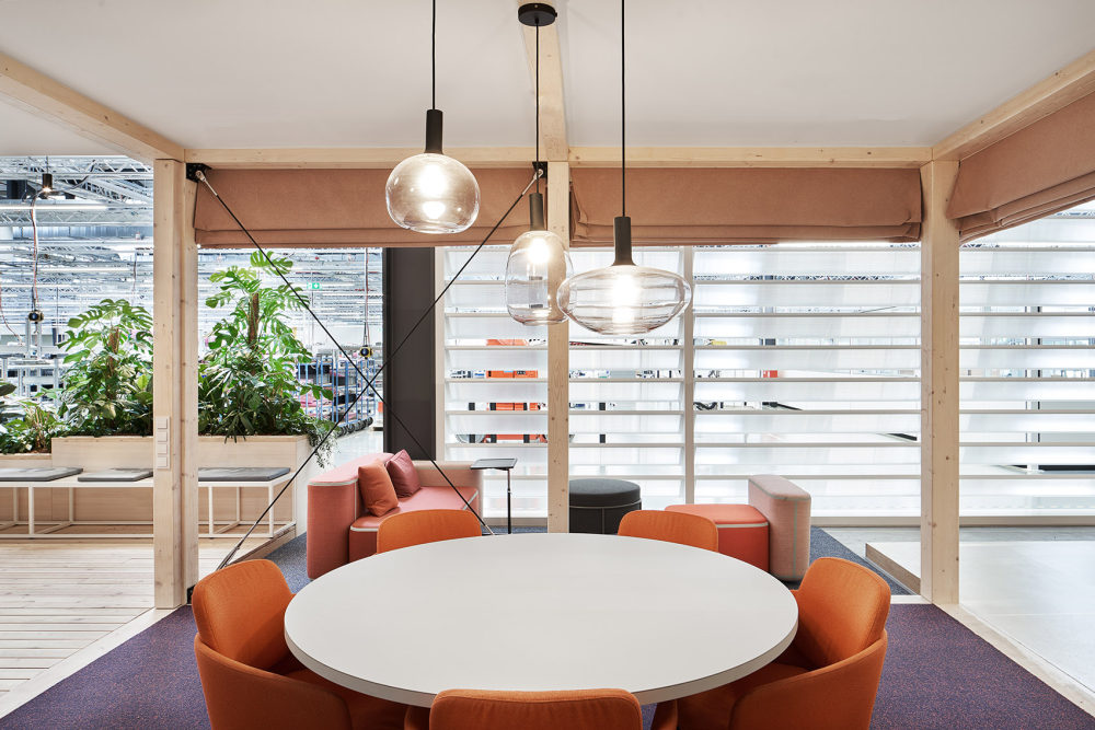 廠房辦公室會(huì)議區(qū)裝修效果圖